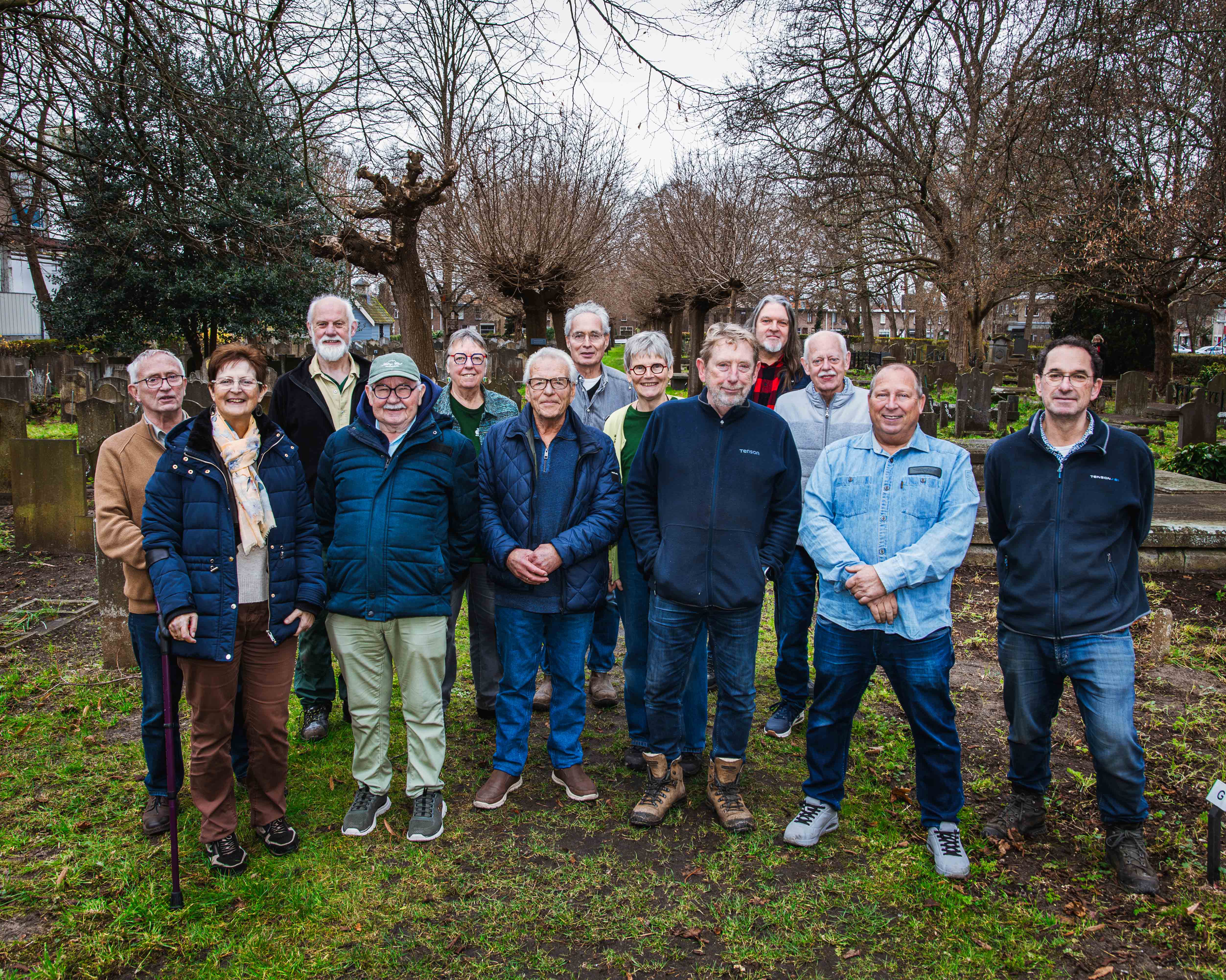 groepsfoto-oude-begraafplaats-gouda-2025-rob-radix-2.jpg